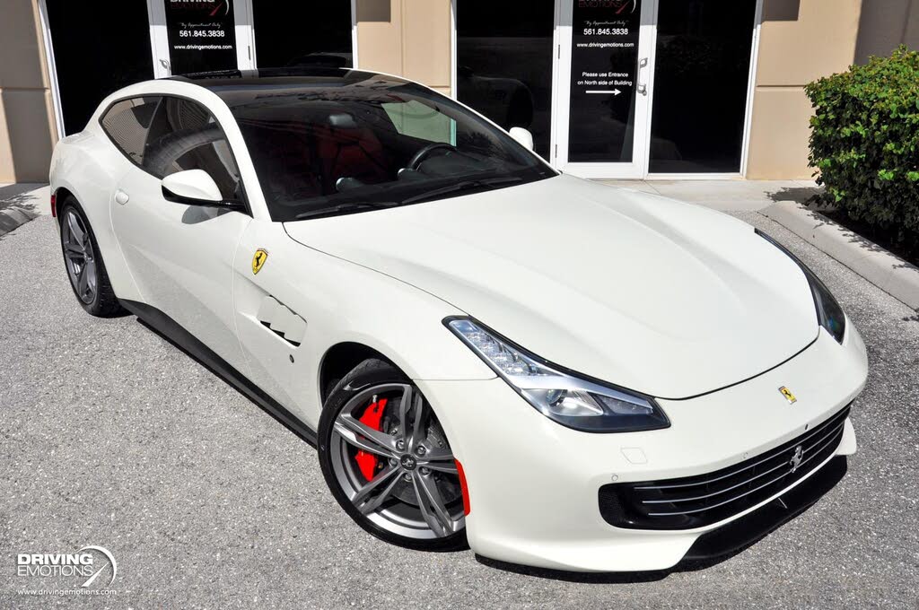 2017 Ferrari GTC4Lusso AWD photo 2