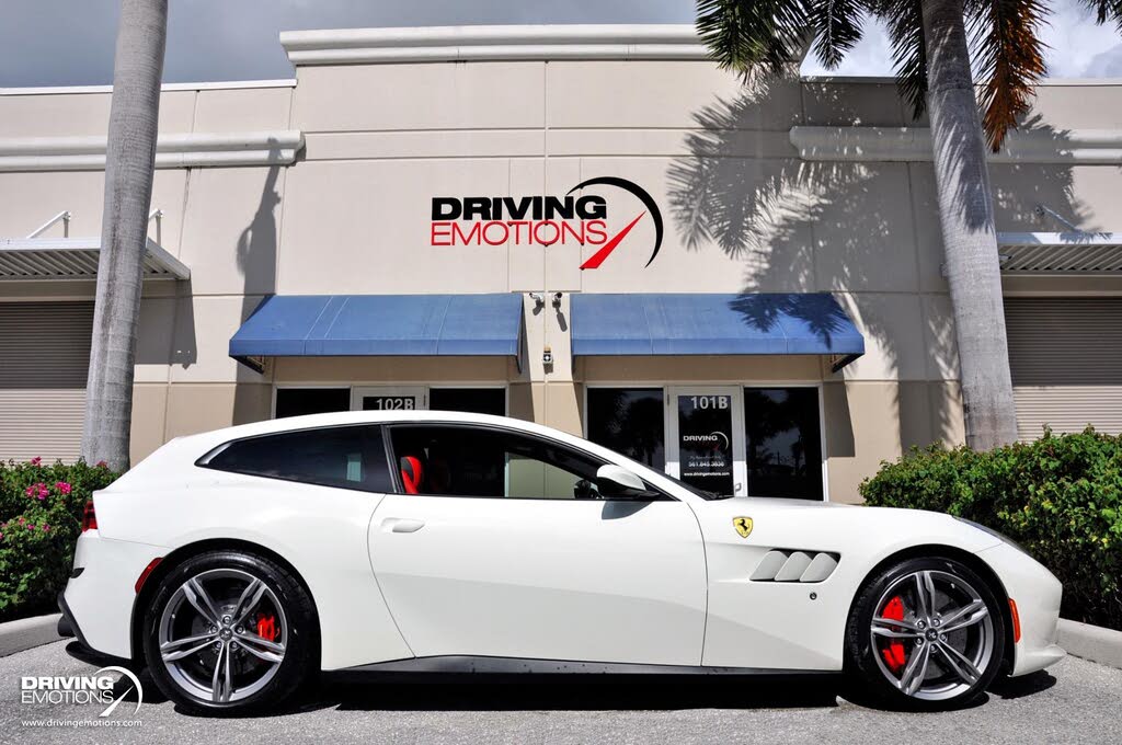2017 Ferrari GTC4Lusso AWD photo 11