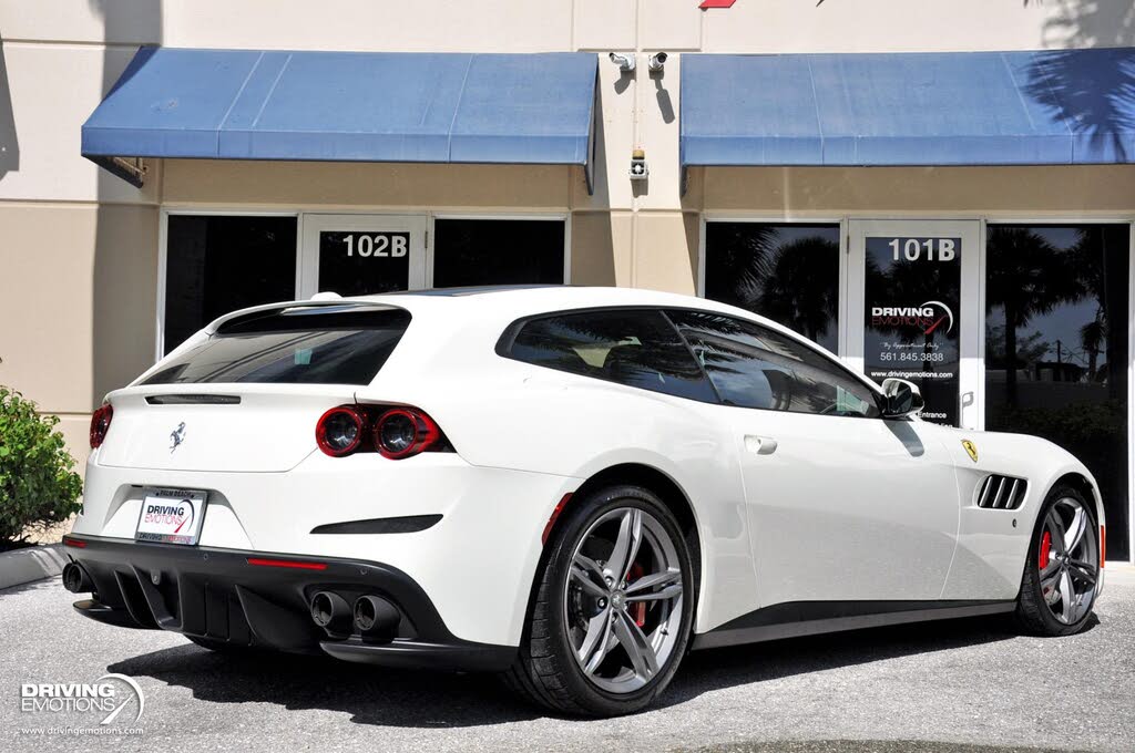 2017 Ferrari GTC4Lusso AWD photo 18