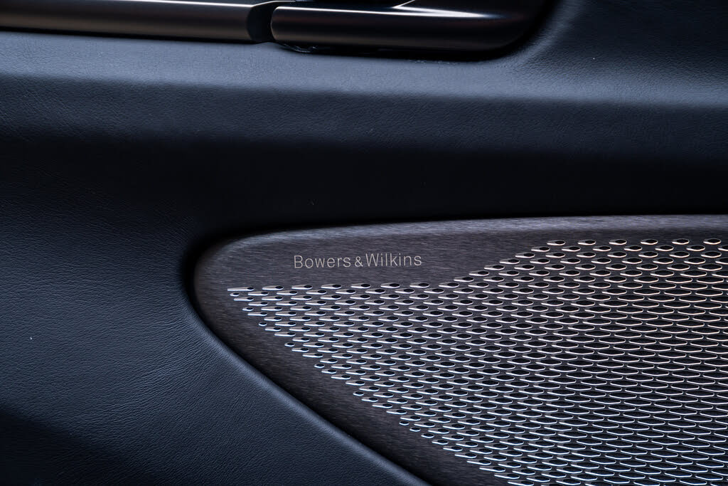 2025 Aston Martin Vantage Coupe RWD photo 24