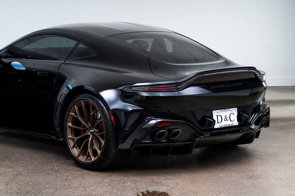 2025 Aston Martin Vantage Coupe RWD photo 9