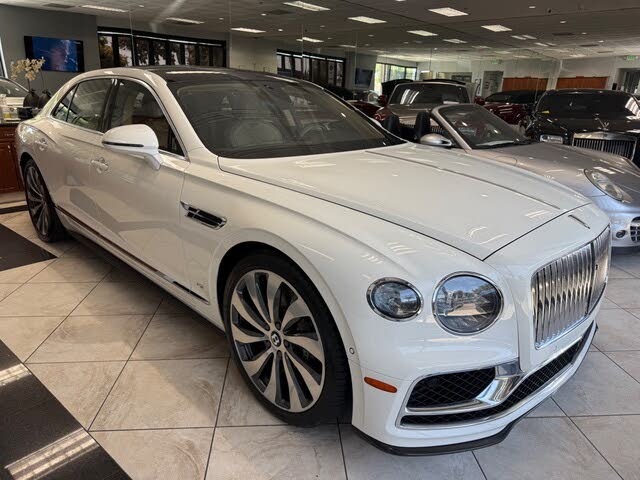 2022 Bentley Flying Spur V8 AWD - $144,980