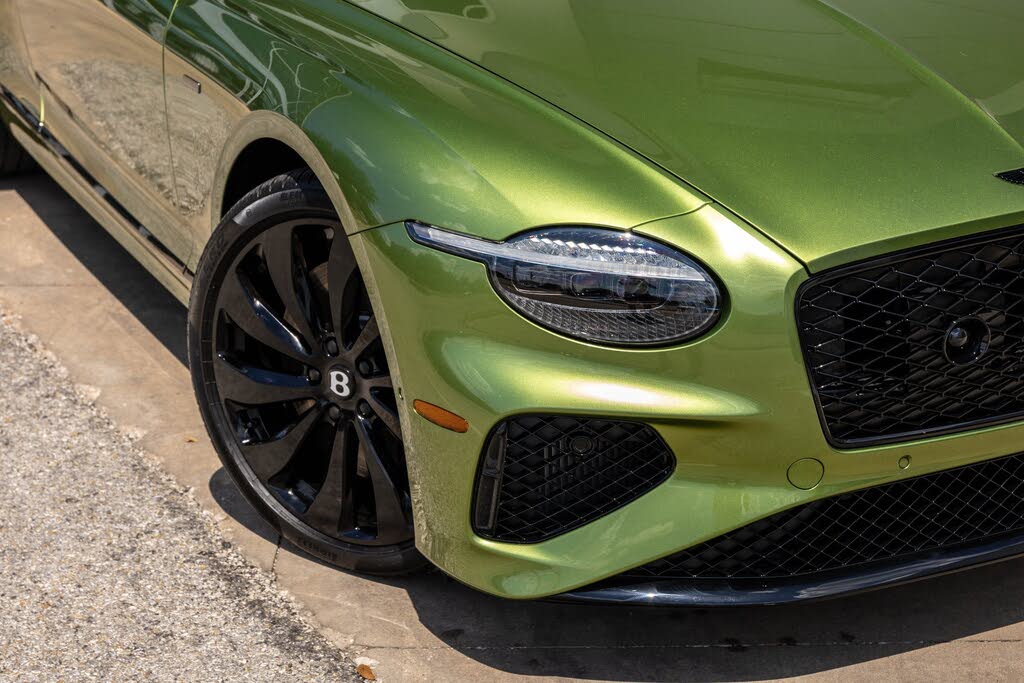 2025 Bentley Continental GTC Black Edition AWD photo 2