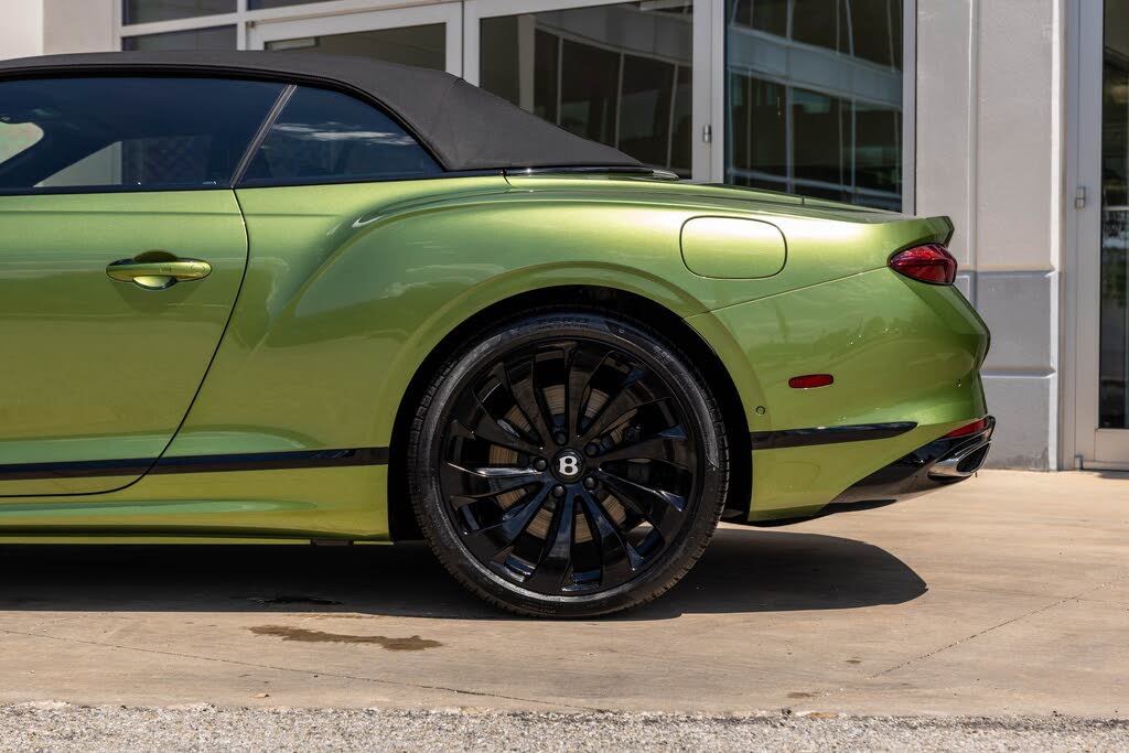 2025 Bentley Continental GTC Black Edition AWD photo 17
