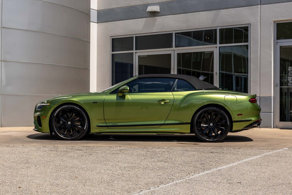 2025 Bentley Continental GTC Black Edition AWD photo 19