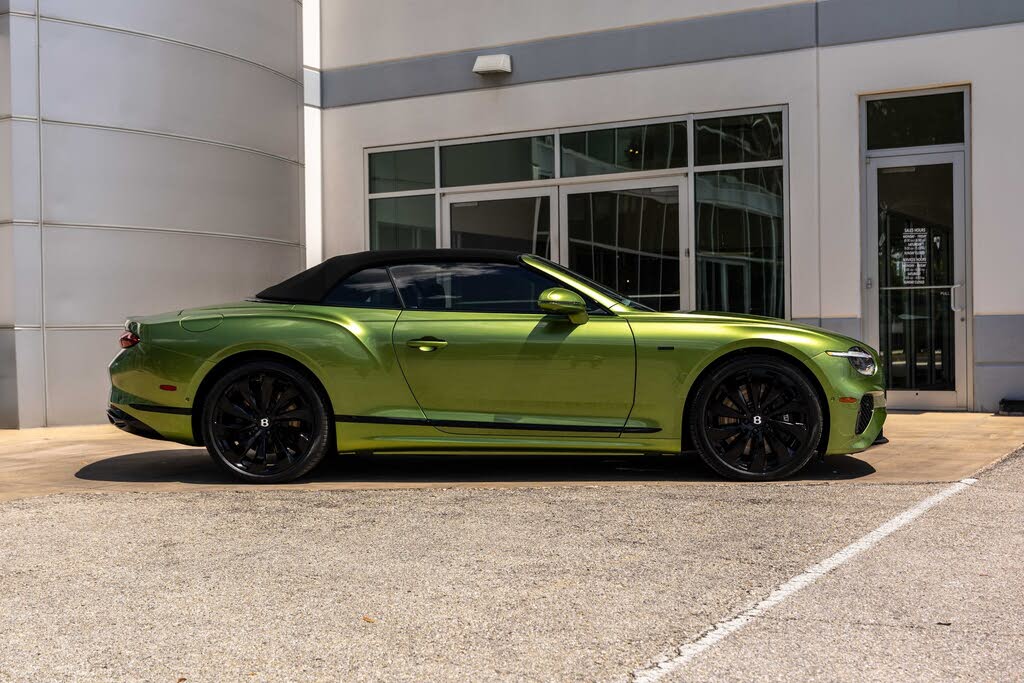 2025 Bentley Continental GTC Black Edition AWD photo 8