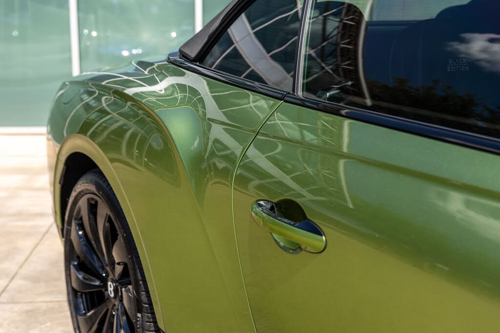 2025 Bentley Continental GTC Black Edition AWD photo 9