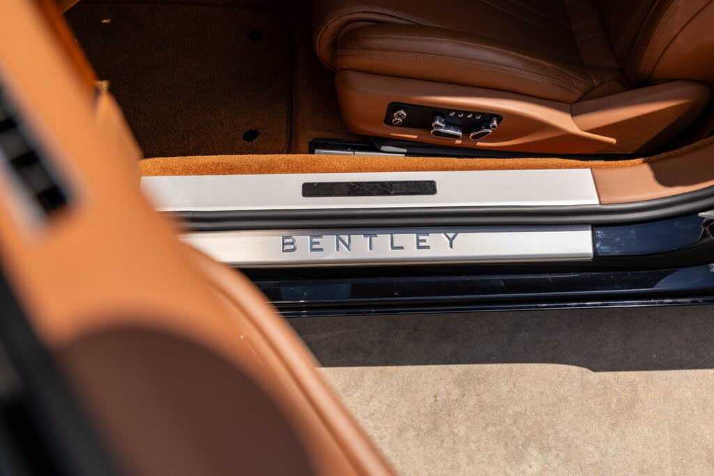 2022 Bentley Continental GTC V8 AWD photo 20