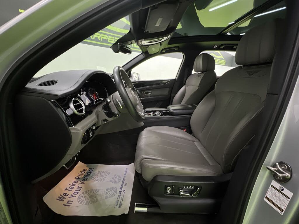 2018 Bentley Bentayga W12 Signature Edition AWD photo 17