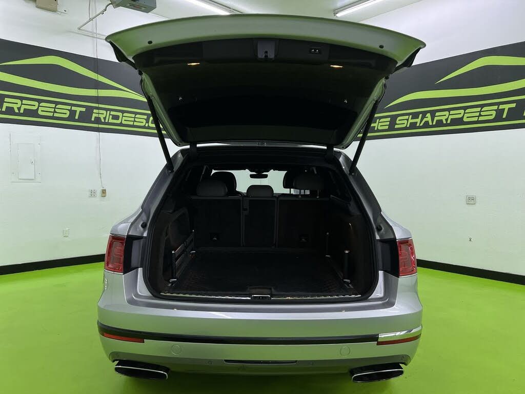 2018 Bentley Bentayga W12 Signature Edition AWD photo 9