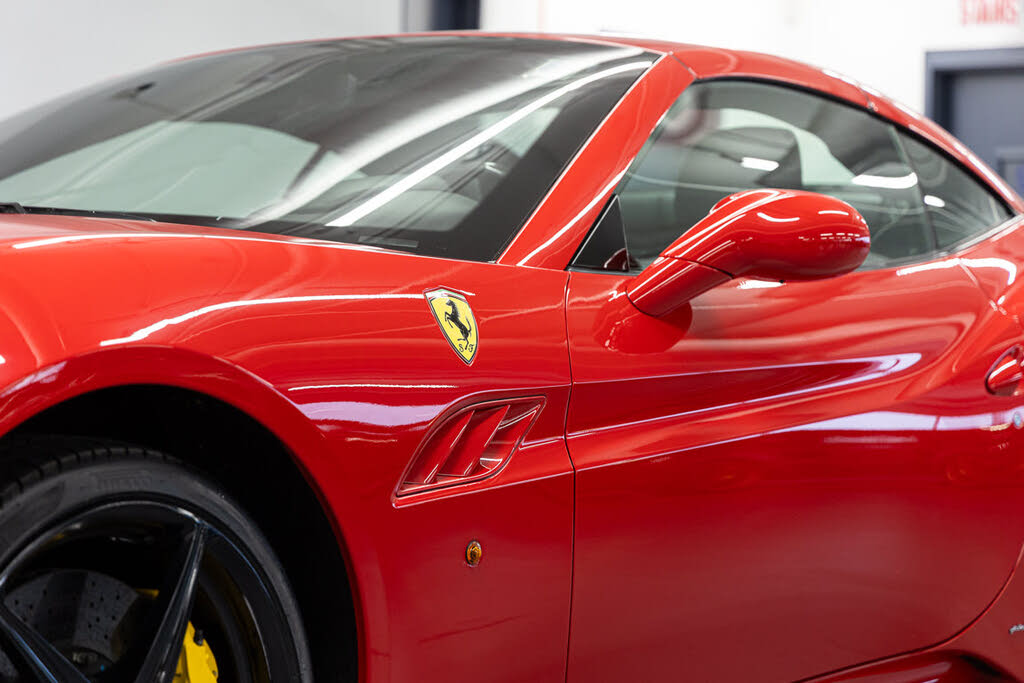 2011 Ferrari California Roadster photo 14