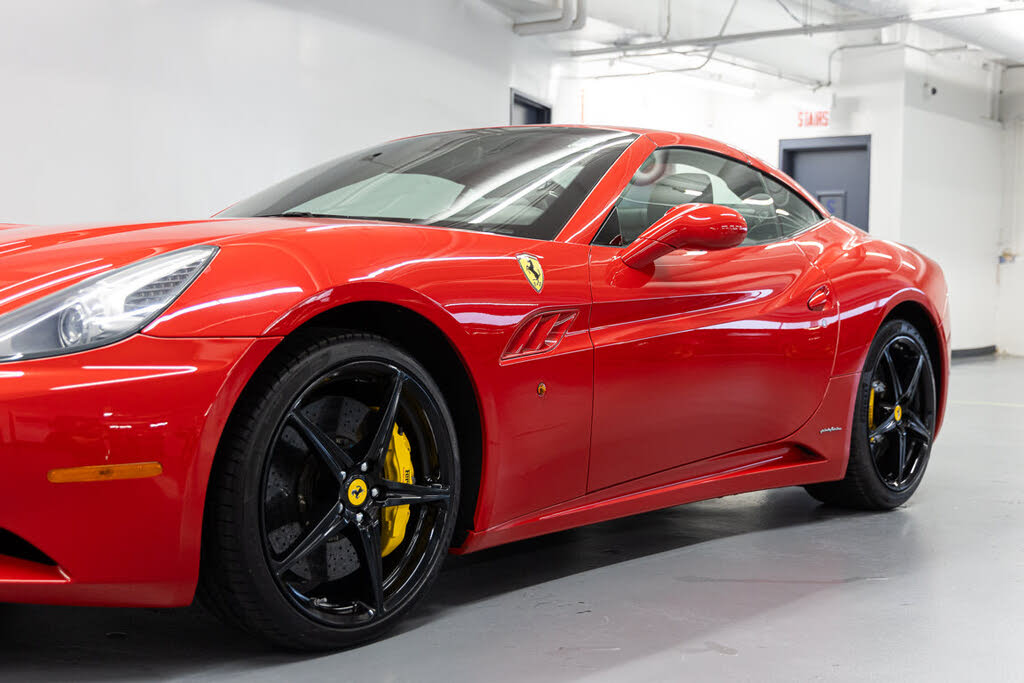 2011 Ferrari California Roadster photo 15