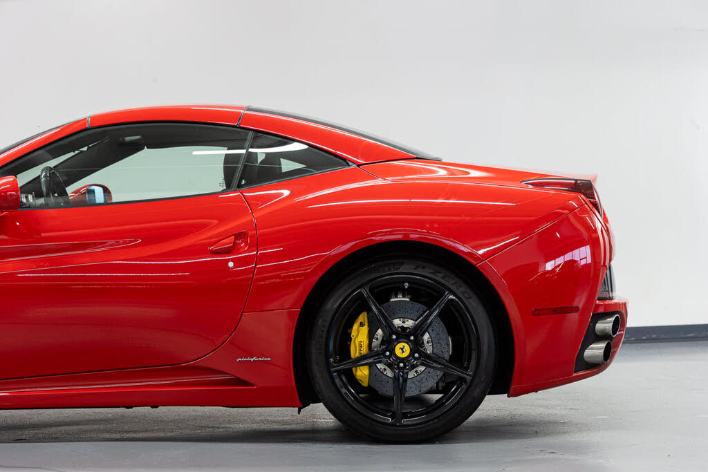 2011 Ferrari California Roadster photo 17
