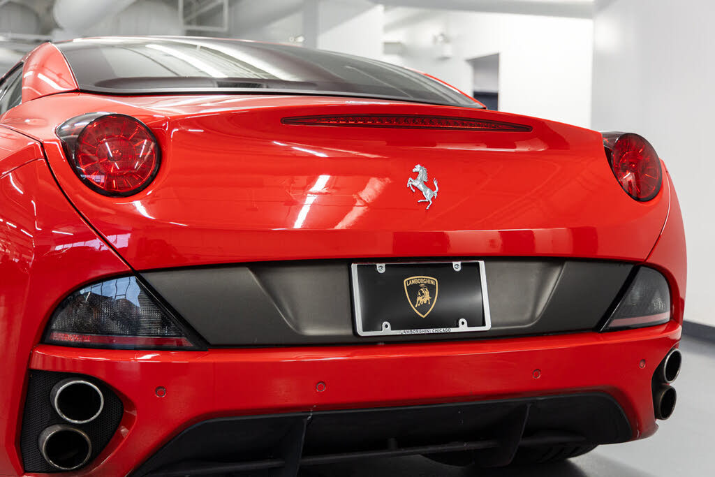 2011 Ferrari California Roadster photo 21