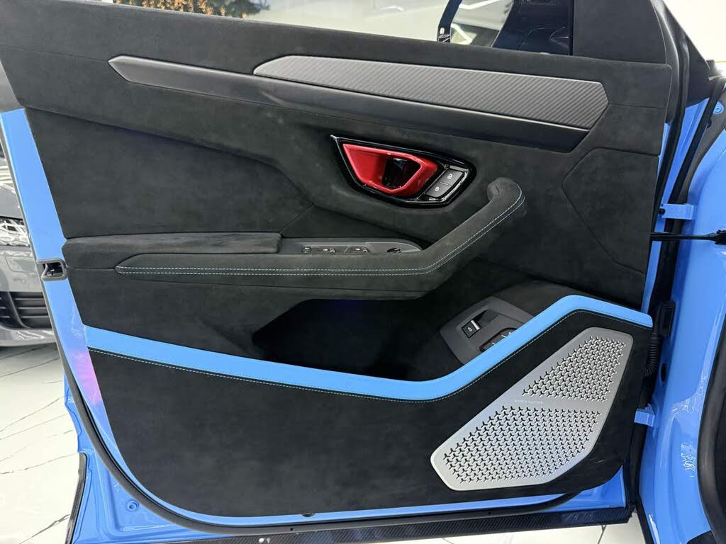 2024 Lamborghini Urus Performante AWD photo 12