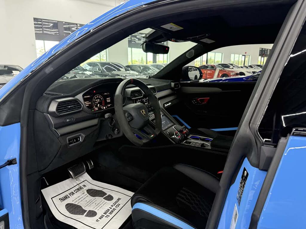 2024 Lamborghini Urus Performante AWD photo 13