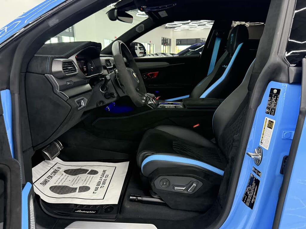 2024 Lamborghini Urus Performante AWD photo 14
