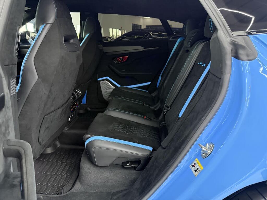 2024 Lamborghini Urus Performante AWD photo 18