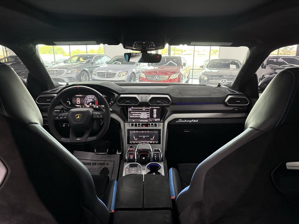 2024 Lamborghini Urus Performante AWD photo 10