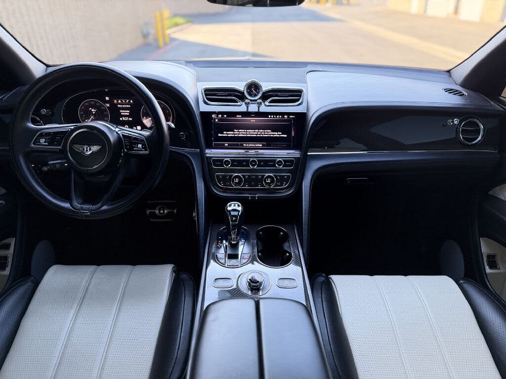 2021 Bentley Bentayga V8 AWD photo 18