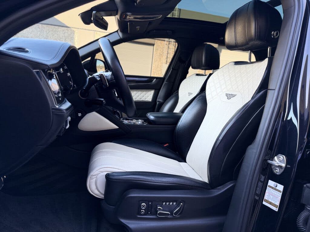 2021 Bentley Bentayga V8 AWD photo 9
