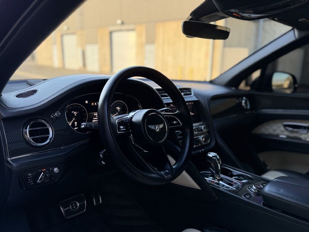 2021 Bentley Bentayga V8 AWD photo 10