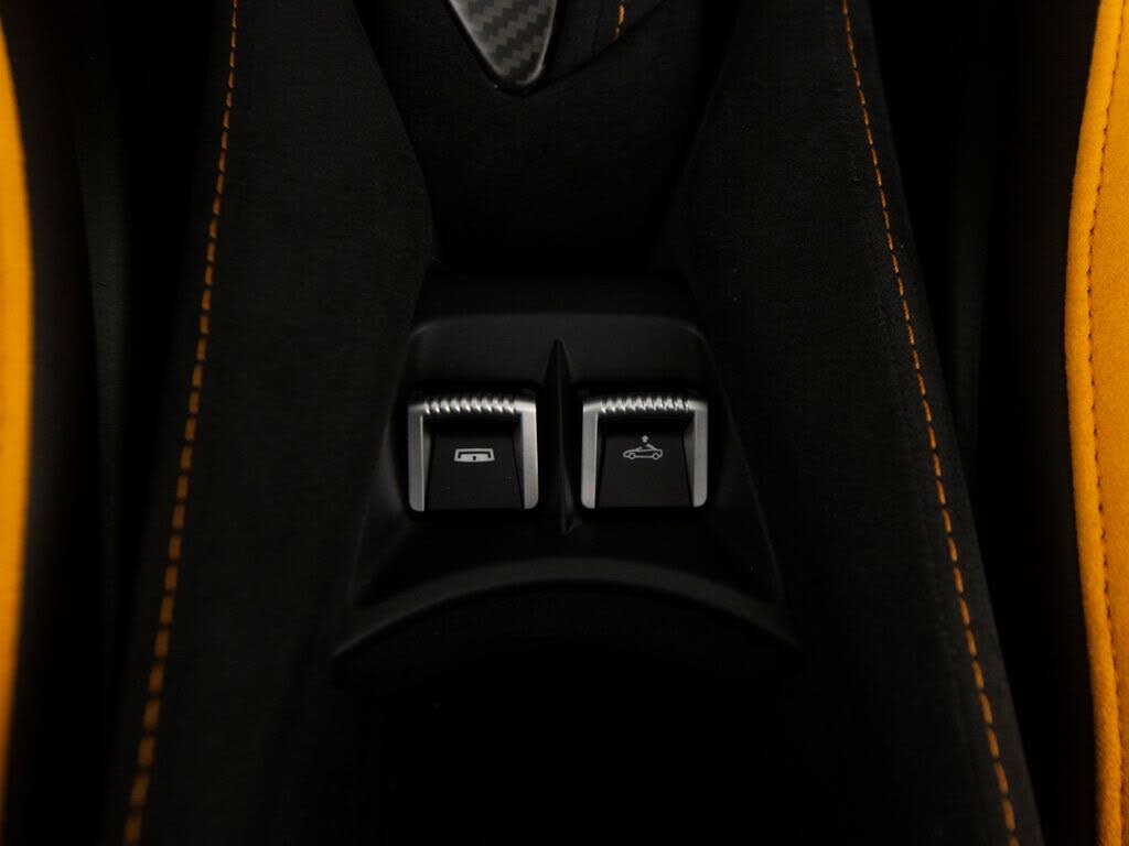 2027 McLaren 750S Spider RWD photo 23