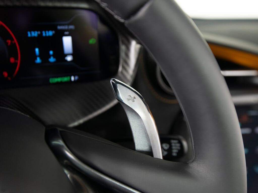 2027 McLaren 750S Coupe RWD photo 19