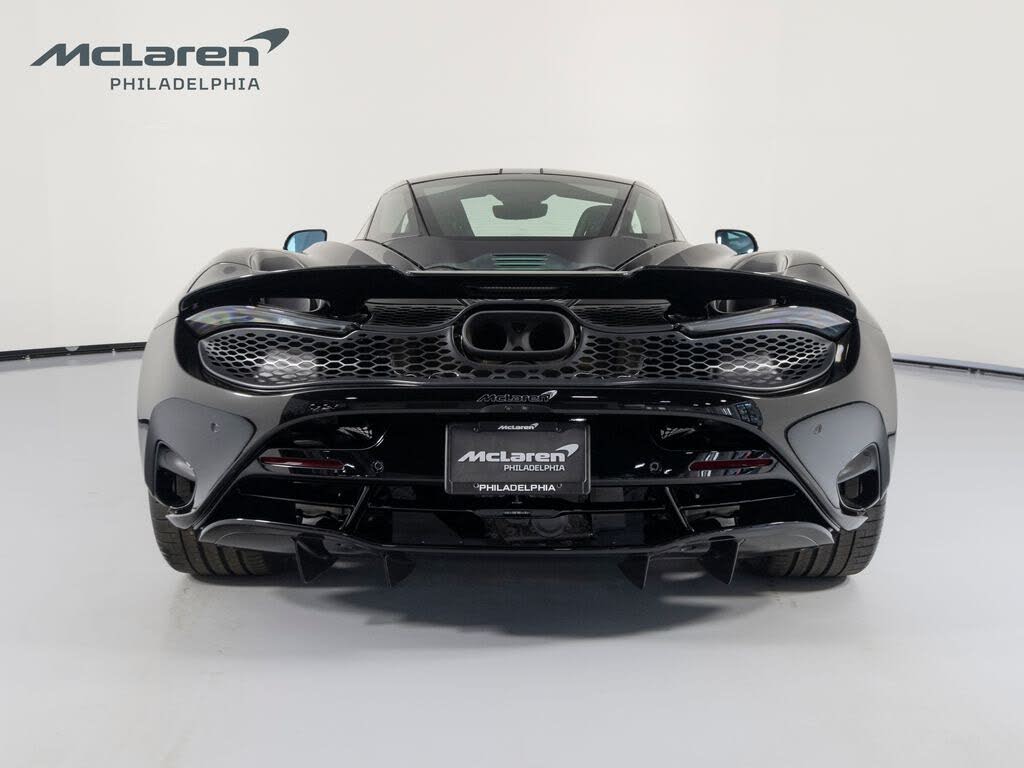 2027 McLaren 750S Coupe RWD photo 4