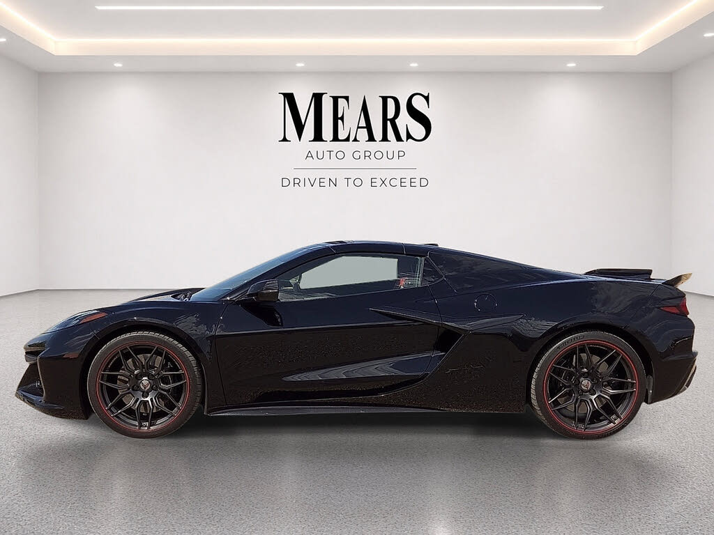 2024 Chevrolet Corvette Z06 3LZ Convertible RWD photo 2