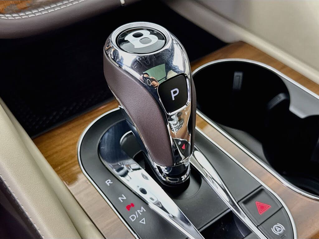 2026 Bentley Bentayga Azure V8 AWD photo 14