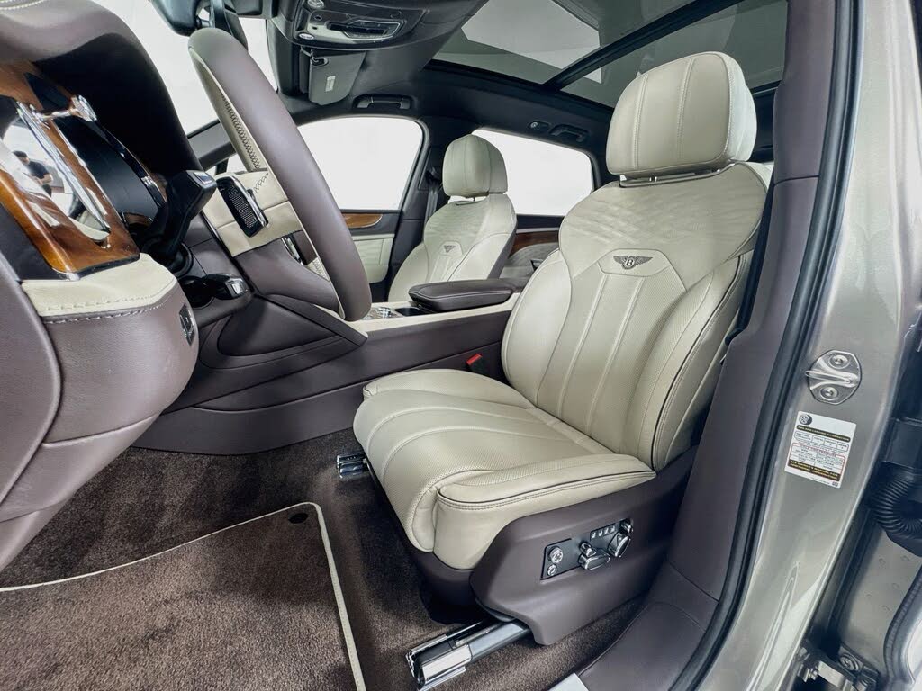 2026 Bentley Bentayga Azure V8 AWD photo 19
