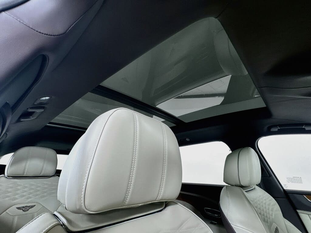 2026 Bentley Bentayga Azure V8 AWD photo 20