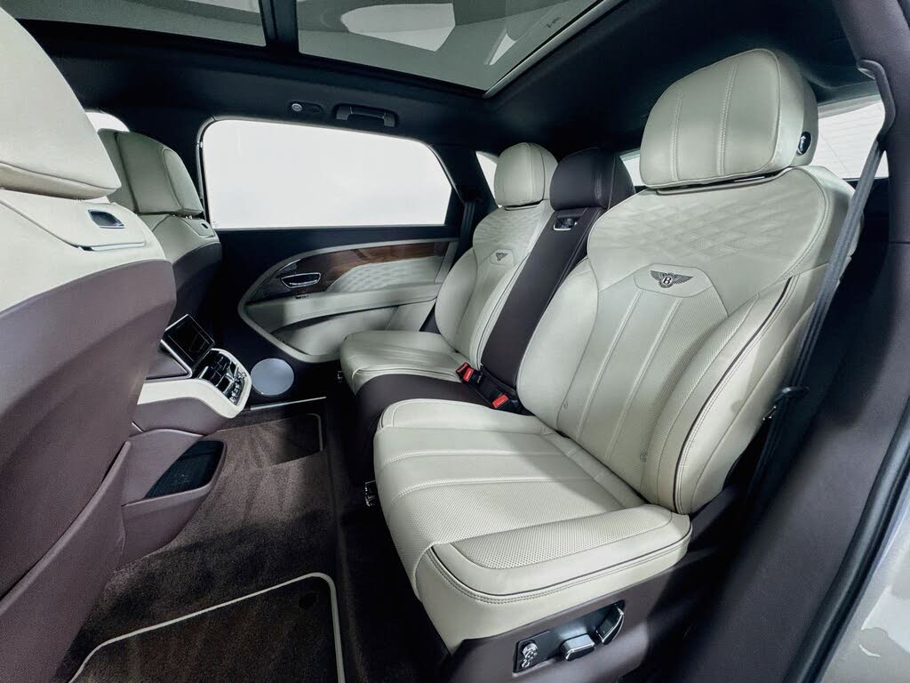 2026 Bentley Bentayga Azure V8 AWD photo 23