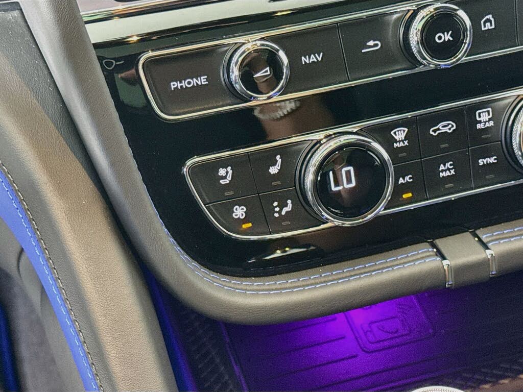 2025 Bentley Bentayga S Black Edition AWD photo 19
