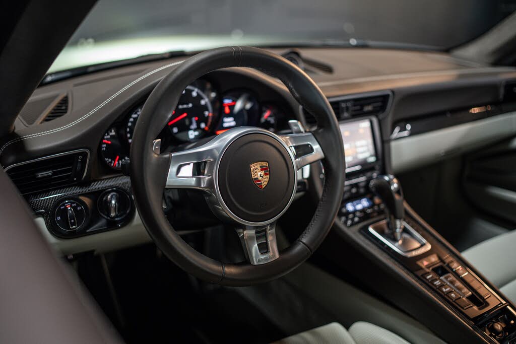 2015 Porsche 911 Turbo Coupe AWD photo 11 of 20