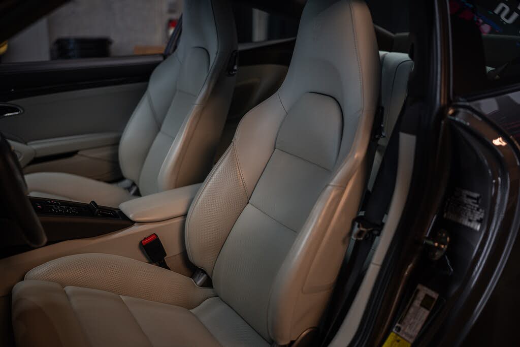 2015 Porsche 911 Turbo Coupe AWD photo 12 of 20