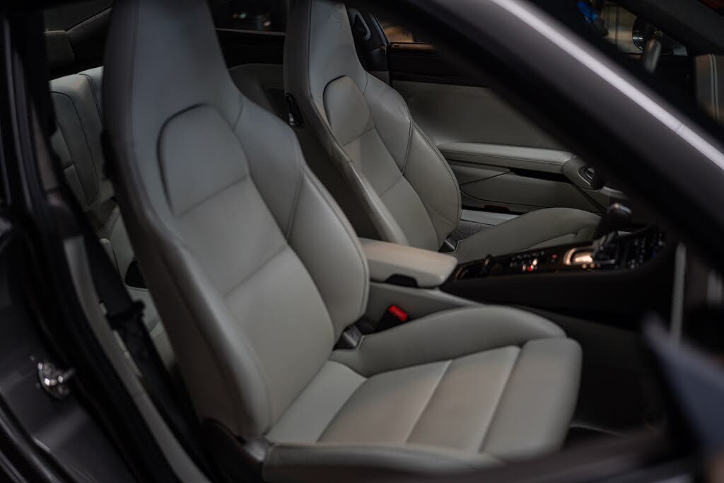 2015 Porsche 911 Turbo Coupe AWD photo 13 of 20