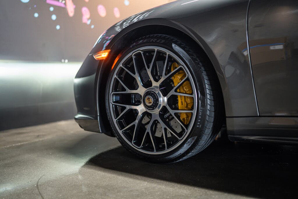 2015 Porsche 911 Turbo Coupe AWD photo 16 of 20