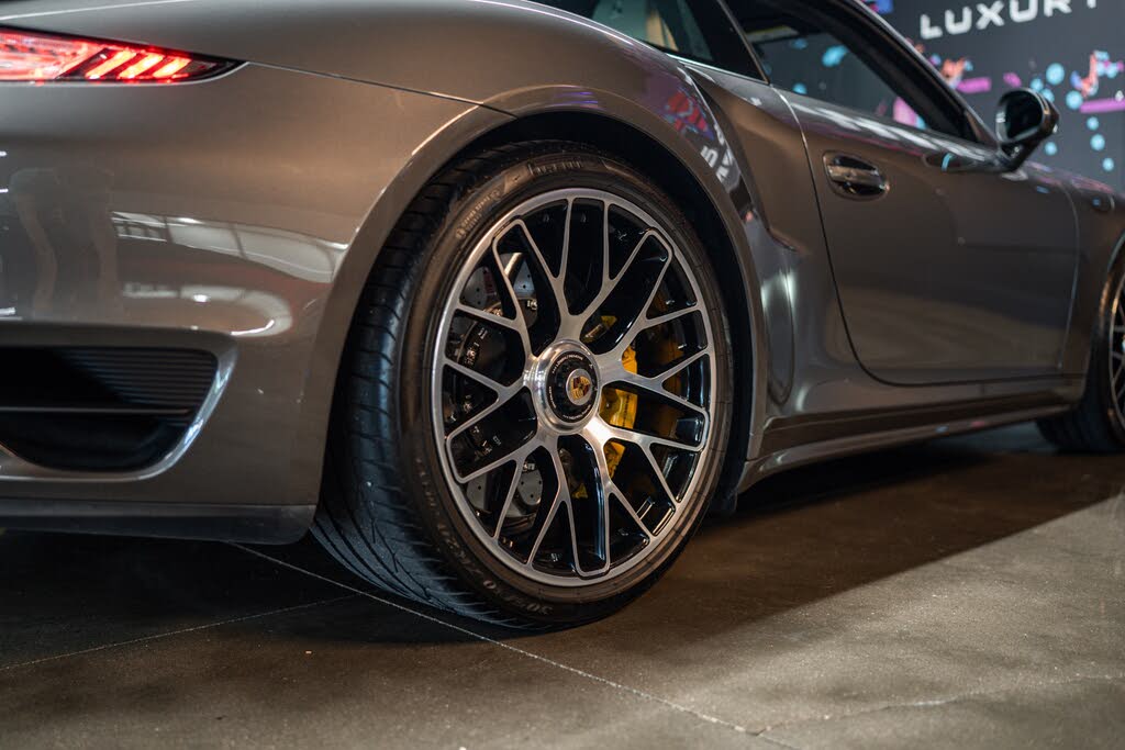 2015 Porsche 911 Turbo Coupe AWD photo 18 of 20