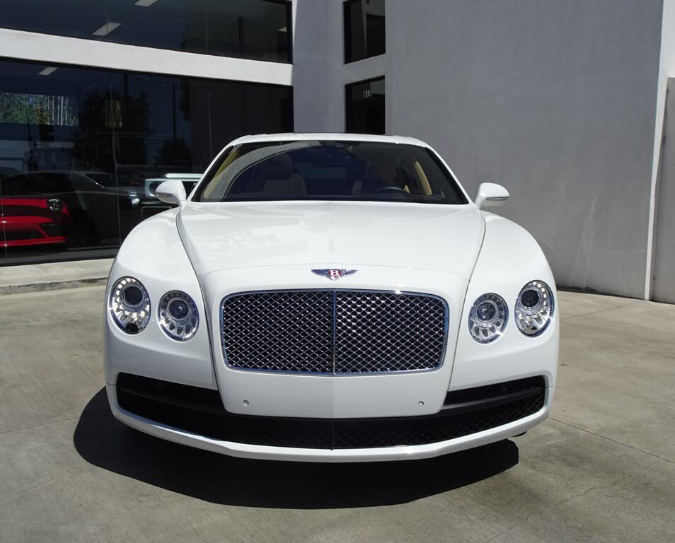 2018 Bentley Flying Spur V8 AWD photo 2