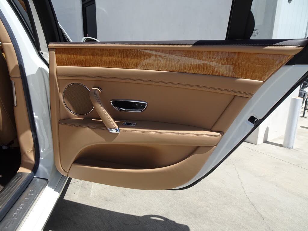 2018 Bentley Flying Spur V8 AWD photo 15
