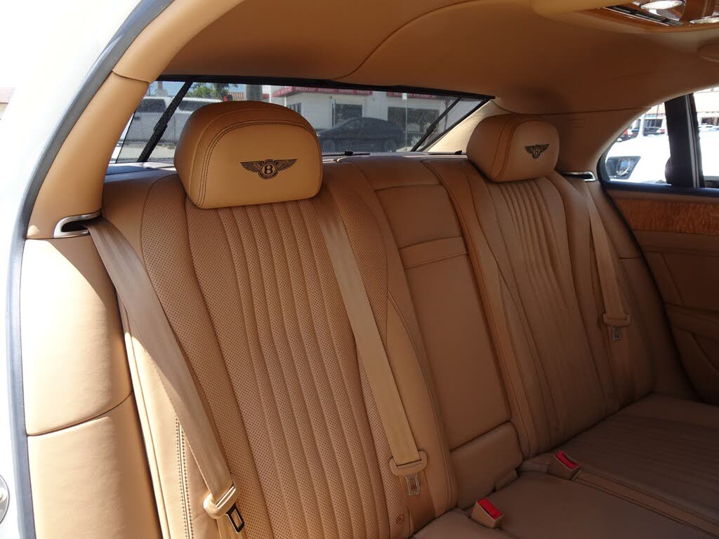2018 Bentley Flying Spur V8 AWD photo 16