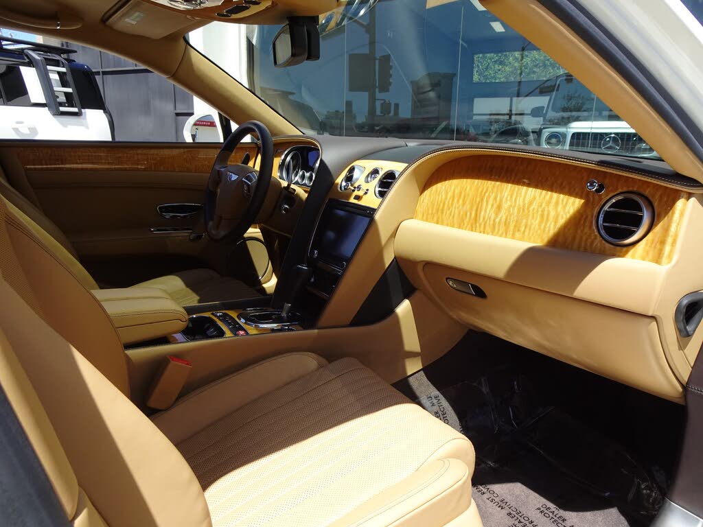 2018 Bentley Flying Spur V8 AWD photo 18