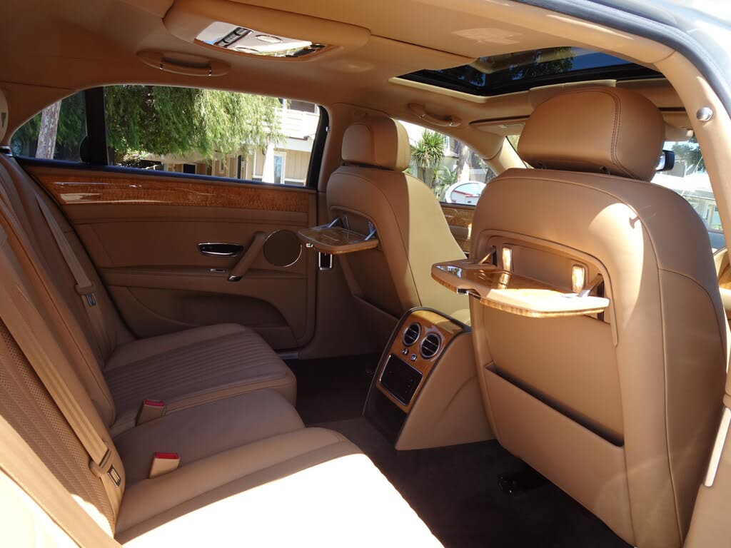 2018 Bentley Flying Spur V8 AWD photo 21