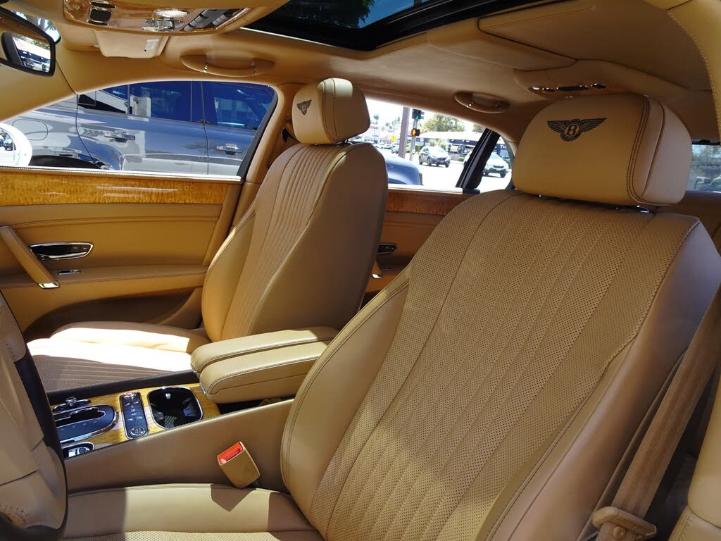 2018 Bentley Flying Spur V8 AWD photo 23