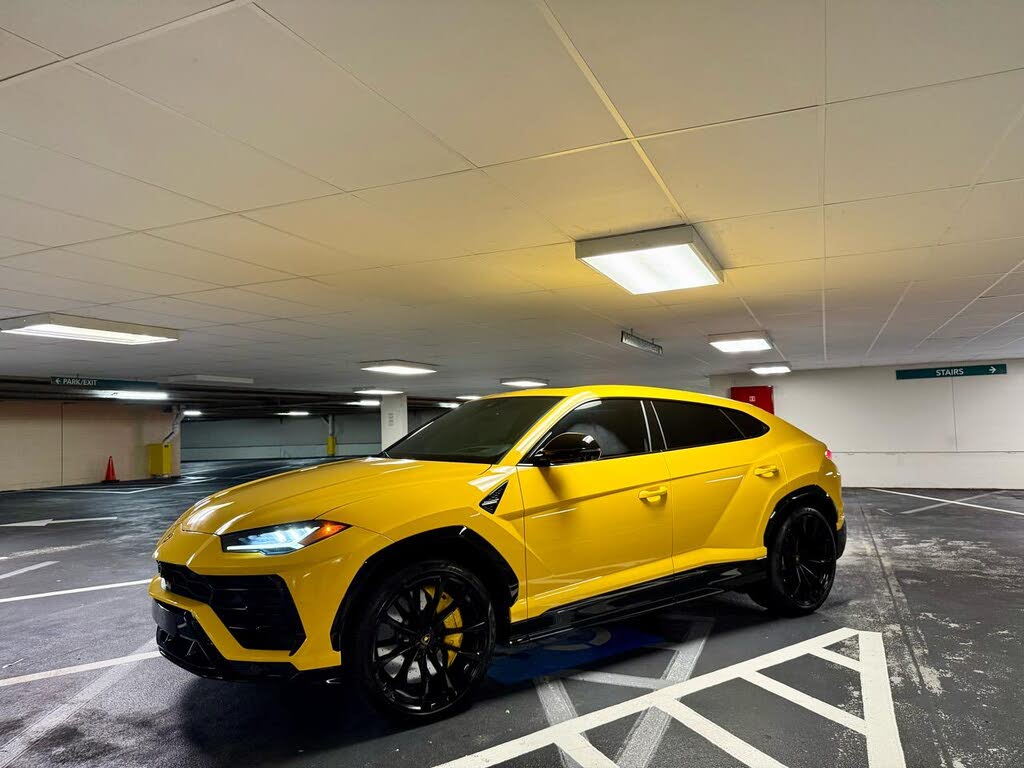 2022 Lamborghini Urus AWD photo 14