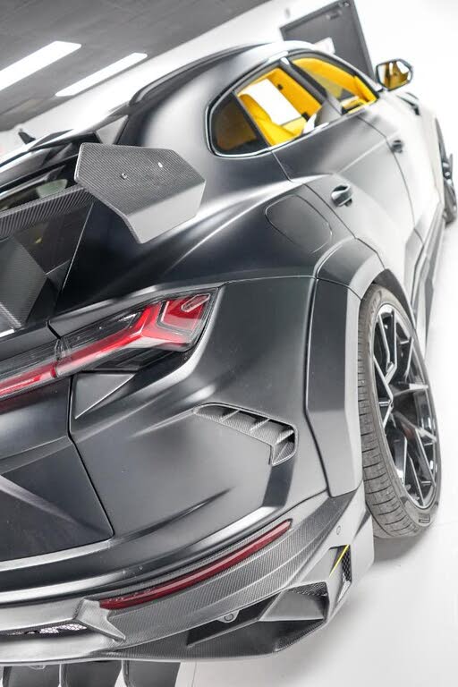 2021 Lamborghini Urus AWD photo 12