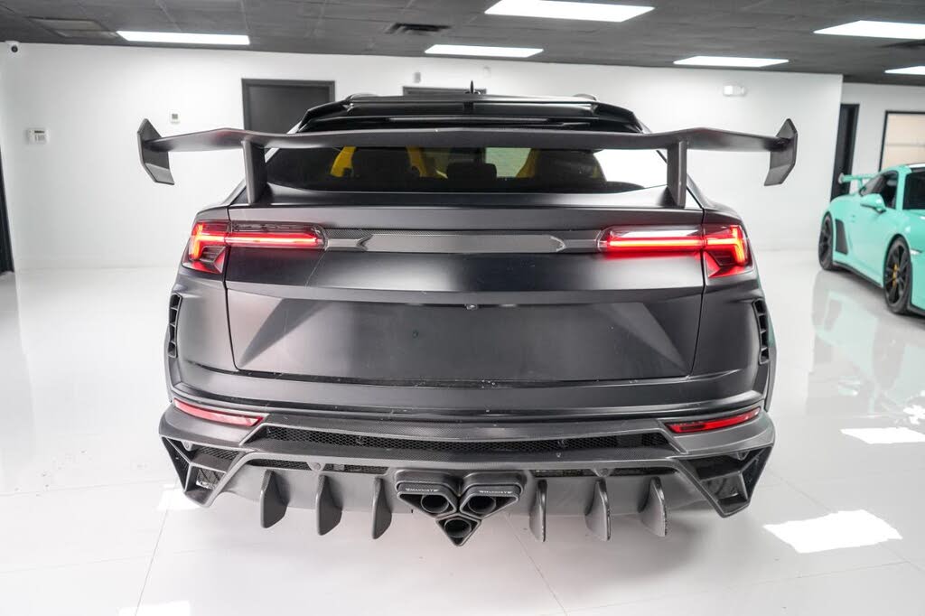 2021 Lamborghini Urus AWD photo 13
