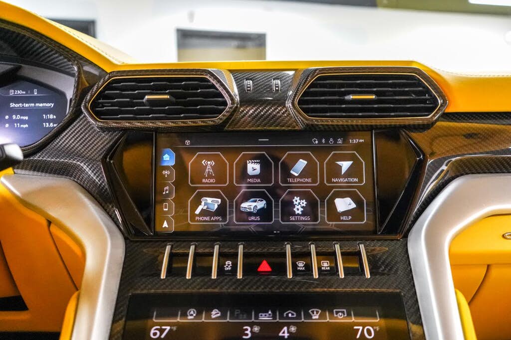 2021 Lamborghini Urus AWD photo 17